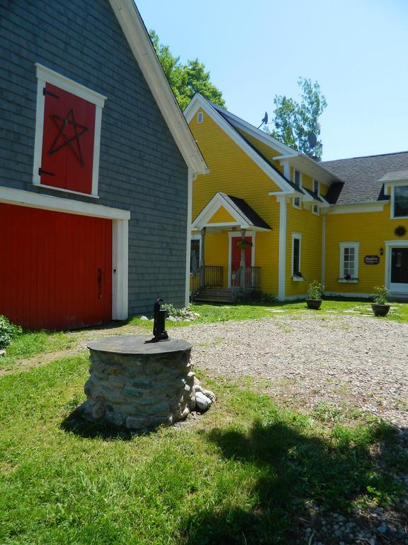 1854, The Maplegrove Inn Riverside Exterior foto